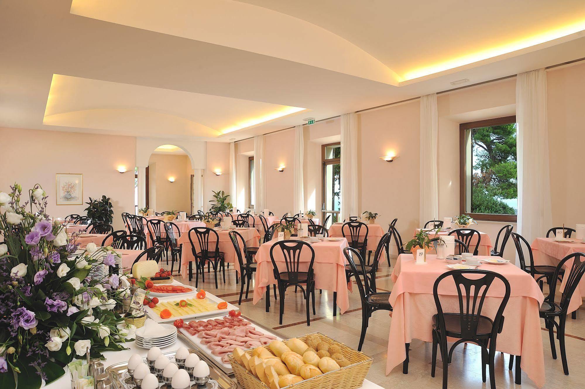 Hotel Bel Sit Senigallia Exterior foto